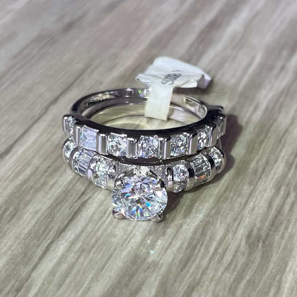 OFFERS WELCOMED 925 Silver CZ Diamond Special Occasion or Engagement Ring Set